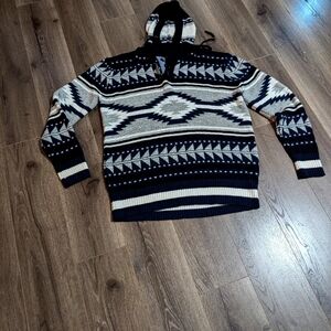 - - Amnesia knitted Hoodie. Aztec-like pattern . Black, white and Gray. EU…